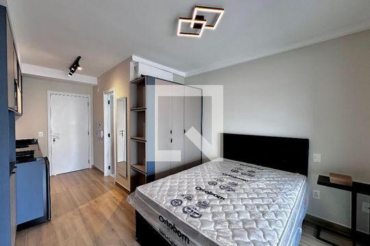 Studio de kitnet/studio para alugar com 1 quarto, 32m² em Jardim das Acacias, São Paulo