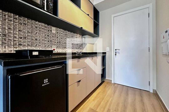 Studio de kitnet/studio para alugar com 1 quarto, 32m² em Jardim das Acacias, São Paulo