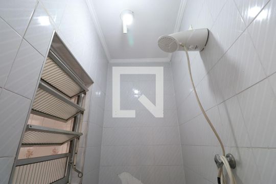 Banheiro de serviço de casa à venda com 2 quartos, 100m² em Vila Leopoldina, São Paulo