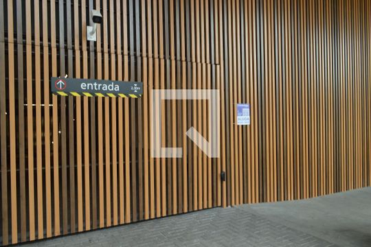 Fachada + Plaquinha de kitnet/studio para alugar com 1 quarto, 37m² em Ipiranga, São Paulo