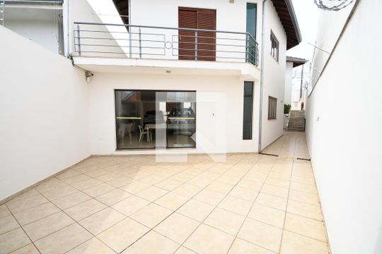 Quintal de casa à venda com 3 quartos, 275m² em Jardim Chapadão, Campinas