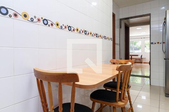 Cozinha de casa à venda com 2 quartos, 180m² em Jardim Aeroporto, São Paulo
