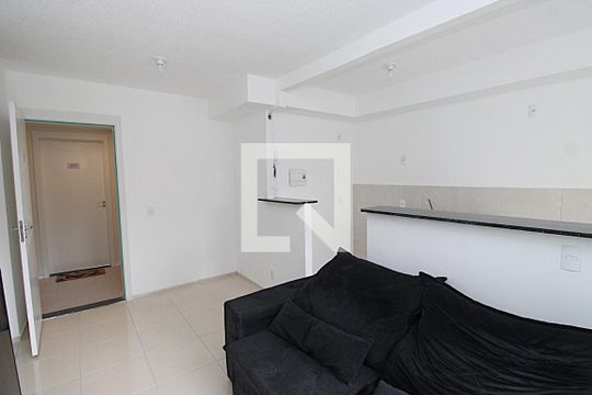 Sala de apartamento para alugar com 1 quarto, 35m² em Todos Os Santos, Rio de Janeiro