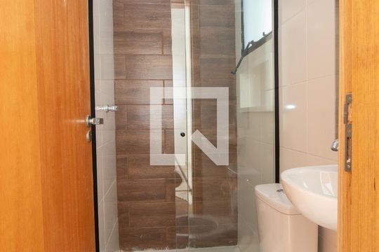 Banheiro de apartamento à venda com 1 quarto, 28m² em Penha de França, São Paulo