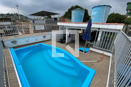 Piscina de casa à venda com 4 quartos, 120m² em Inhaúma, Rio de Janeiro