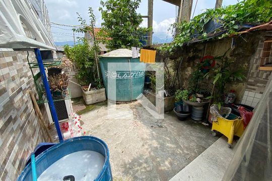 Quintal de casa à venda com 4 quartos, 120m² em Inhaúma, Rio de Janeiro