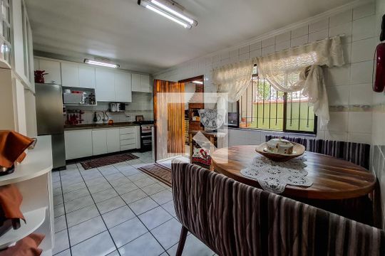 Cozinha de casa à venda com 4 quartos, 200m² em Bosque da Saúde, São Paulo