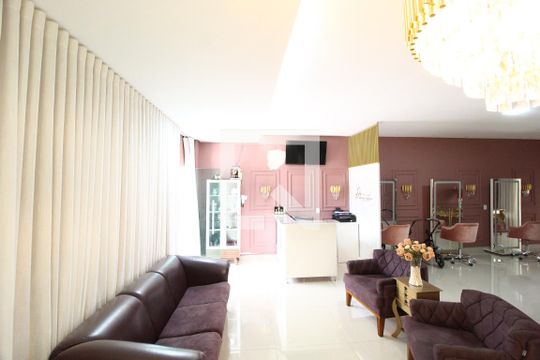 Sala de casa para alugar com 5 quartos, 270m² em Novo Mundo, Uberlândia