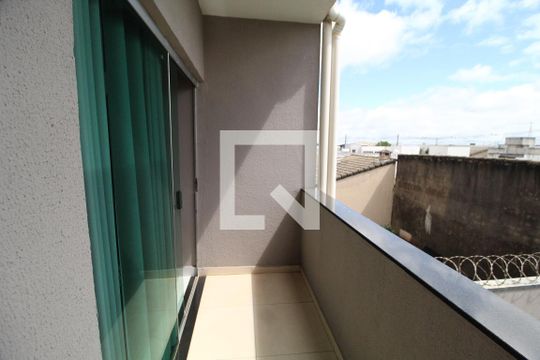 Varanda  de casa para alugar com 5 quartos, 270m² em Novo Mundo, Uberlândia