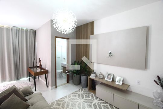 Sala 2 de casa para alugar com 5 quartos, 270m² em Novo Mundo, Uberlândia