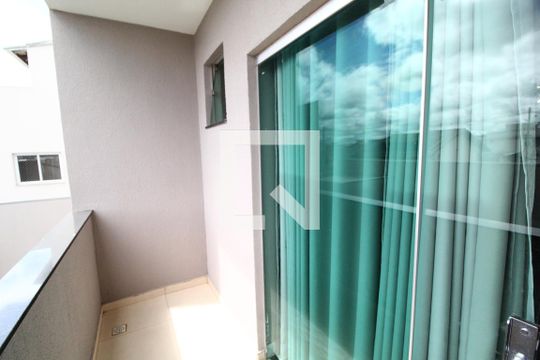 Varanda  de casa para alugar com 5 quartos, 270m² em Novo Mundo, Uberlândia