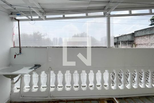 Vista - Sala  de casa para alugar com 1 quarto, 66m² em Ferrazópolis, São Bernardo do Campo