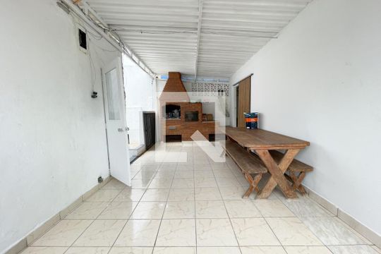 Área - Churrasqueira de casa para alugar com 1 quarto, 66m² em Ferrazópolis, São Bernardo do Campo