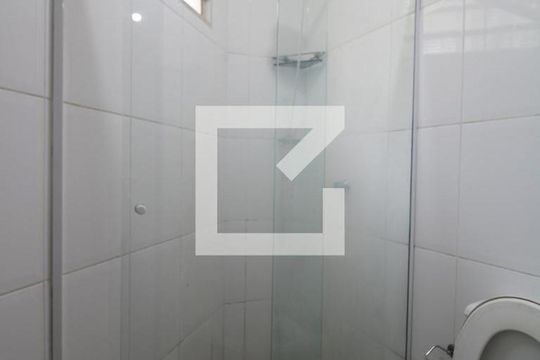 Banheiro de kitnet/studio para alugar com 1 quarto, 30m² em Cidade Universitária, Campinas