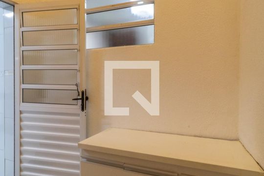 Área de Serviço de casa de condomínio para alugar com 3 quartos, 98m² em Penha de França, São Paulo