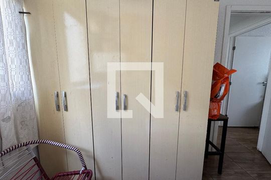 quarto 1 de apartamento para alugar com 2 quartos, 44m² em Santos Dumont, São Leopoldo