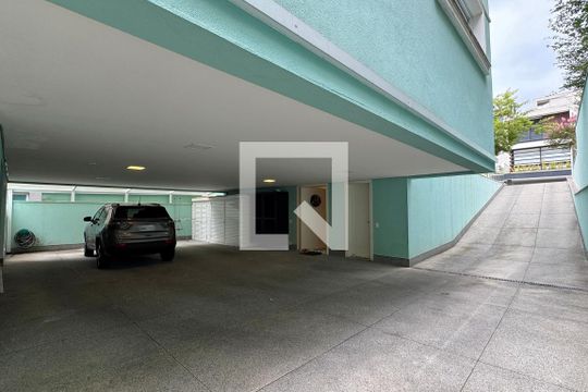 Garagem de casa de condomínio à venda com 4 quartos, 510m² em Tamboré, Santana de Parnaíba