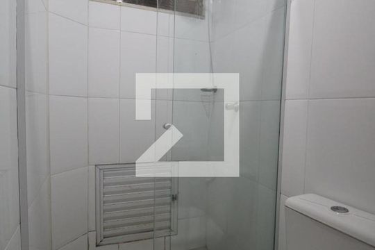 Banheiro de kitnet/studio para alugar com 1 quarto, 30m² em Cidade Universitária, Campinas