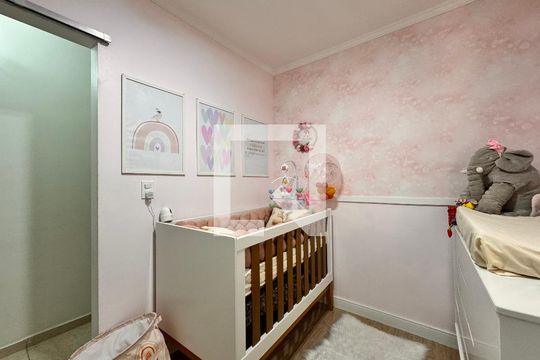 Quarto 2 de casa à venda com 3 quartos, 250m² em Parque Capuava, Santo André