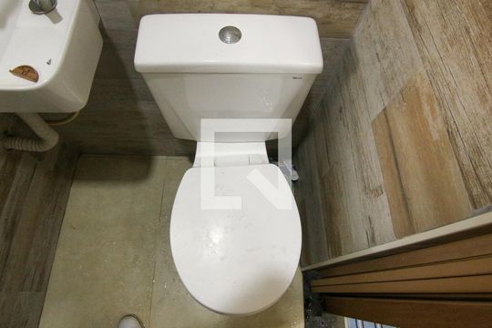Banheiro de casa à venda com 4 quartos, 160m² em Conjunto Habitacional Marechal Mascarenhas de Morais, São Paulo