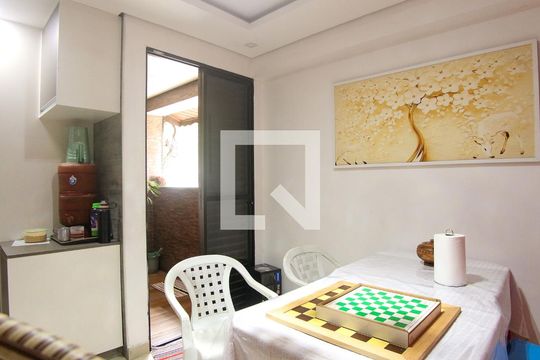 Sala de casa à venda com 4 quartos, 160m² em Conjunto Habitacional Marechal Mascarenhas de Morais, São Paulo