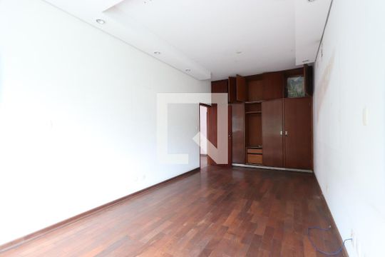 Quarto 2 de casa para alugar com 3 quartos, 278m² em Aclimação, São Paulo