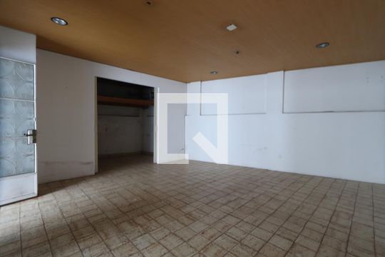 Área externa  de casa para alugar com 3 quartos, 278m² em Aclimação, São Paulo