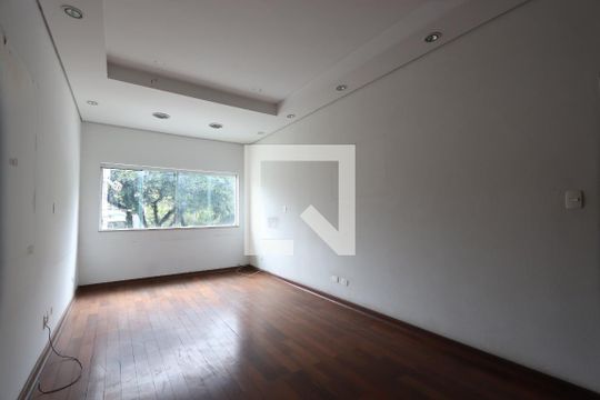 Quarto 2 de casa para alugar com 3 quartos, 278m² em Aclimação, São Paulo