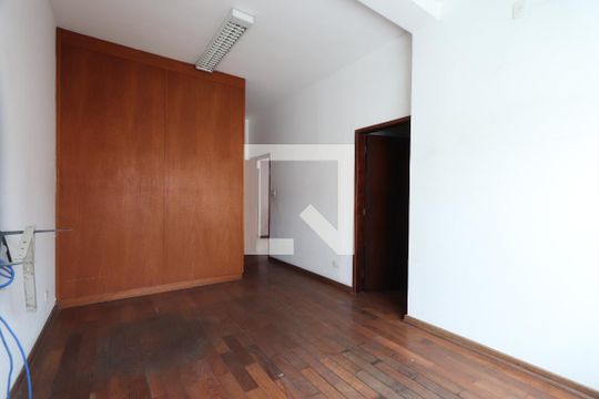 Quarto 1 de casa para alugar com 3 quartos, 278m² em Aclimação, São Paulo