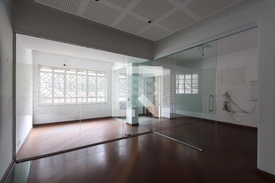 Sala de casa para alugar com 3 quartos, 278m² em Aclimação, São Paulo