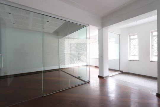 Casa para alugar com 3 quartos, 278m² em Aclimação, São Paulo