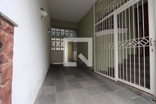 Garagem de casa para alugar com 3 quartos, 278m² em Aclimação, São Paulo