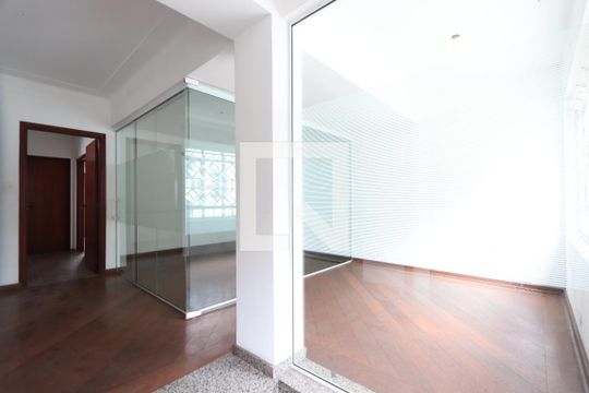 Sala de casa para alugar com 3 quartos, 278m² em Aclimação, São Paulo