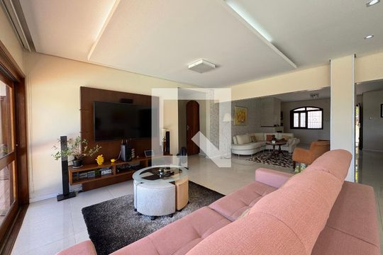 Sala de casa para alugar com 4 quartos, 860m² em São João Batista, São Leopoldo