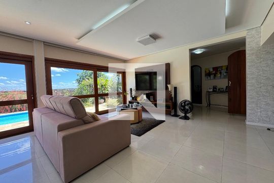 Sala de casa para alugar com 4 quartos, 860m² em São João Batista, São Leopoldo