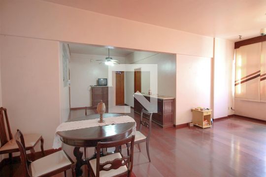 Apartamento à venda com 4 quartos, 140m² em Centro, Belo Horizonte