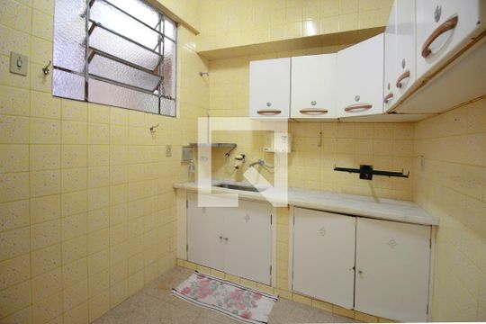 Cozinha de apartamento à venda com 4 quartos, 140m² em Centro, Belo Horizonte