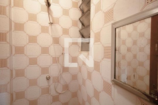 Banheiro de Serviço de apartamento à venda com 4 quartos, 140m² em Centro, Belo Horizonte