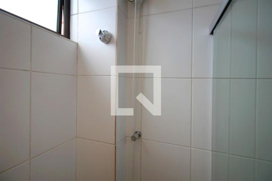 Banheiro 2 de apartamento à venda com 4 quartos, 180m² em Buritis, Belo Horizonte