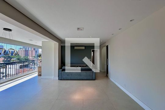 Apartamento para alugar com 3 quartos, 117m² em Santo Amaro, São Paulo