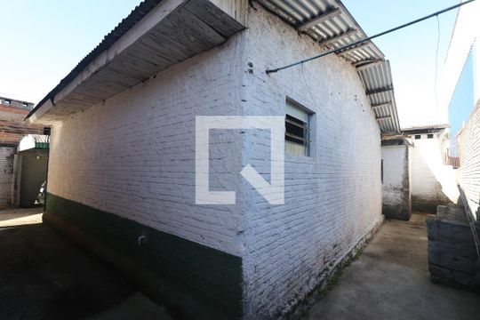 fundos de casa à venda com 3 quartos, 132m² em Guarani, Novo Hamburgo