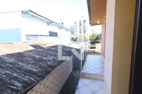sacada de casa à venda com 3 quartos, 132m² em Guarani, Novo Hamburgo