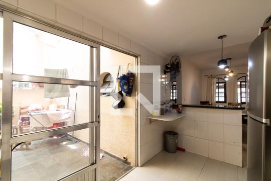 Cozinha de casa à venda com 3 quartos, 120m² em Jardim Santa Mena, Guarulhos