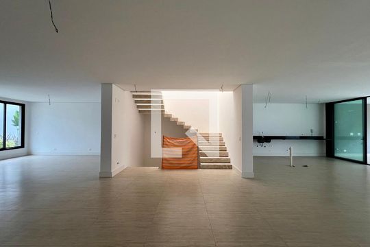 Sala de casa à venda com 4 quartos, 845m² em Chácara Santo Antônio (zona Sul), São Paulo