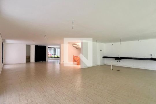 Sala de casa à venda com 4 quartos, 845m² em Chácara Santo Antônio (zona Sul), São Paulo