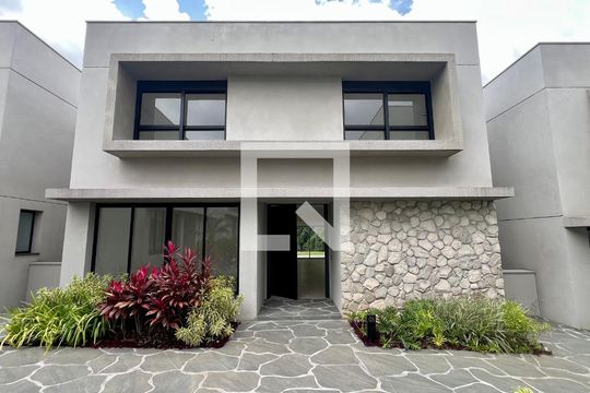 Fachada de casa à venda com 4 quartos, 845m² em Chácara Santo Antônio (zona Sul), São Paulo