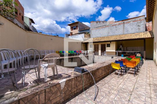 Área da piscina de casa para alugar com 5 quartos, 420m² em Vila Santo Antônio, Cotia