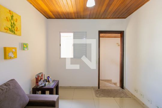 Sala Andar superior de casa para alugar com 5 quartos, 420m² em Vila Santo Antônio, Cotia