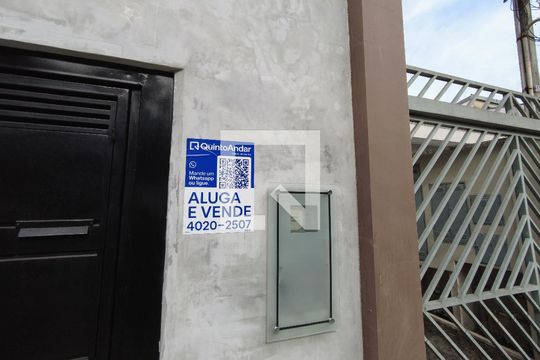 Plaquinha de casa à venda com 3 quartos, 135m² em Bosque da Saúde, São Paulo