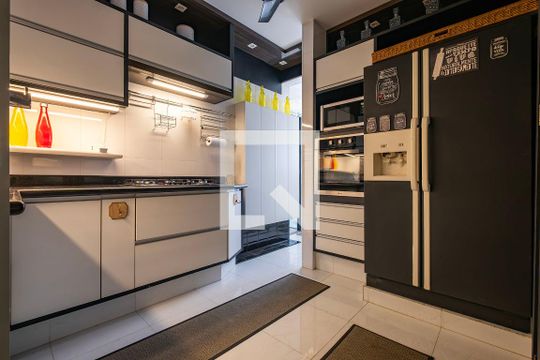 Cozinha de apartamento à venda com 3 quartos, 105m² em Jardim Paulista, São Paulo